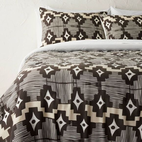 Opalhouse Jungalow Geometric Black and White Bedding Set - Picture 1 of 8